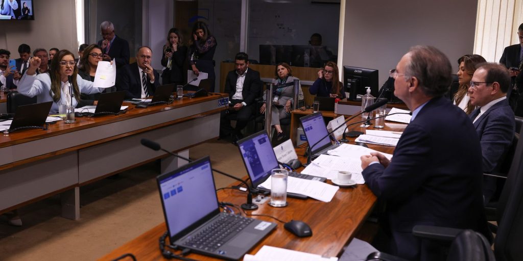 senado quer saber para onde foram r 8 8 bi do brb 20260609