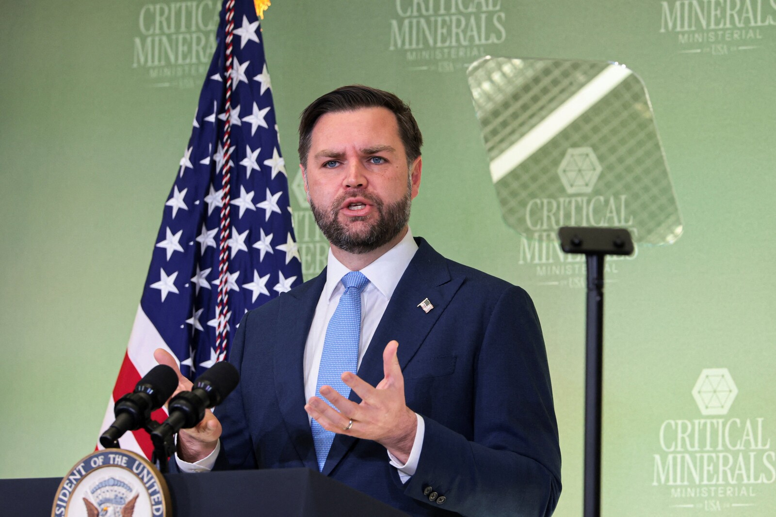Vice-presidente dos EUA, J.D. Vance, durante conferência sobre minerais críticos