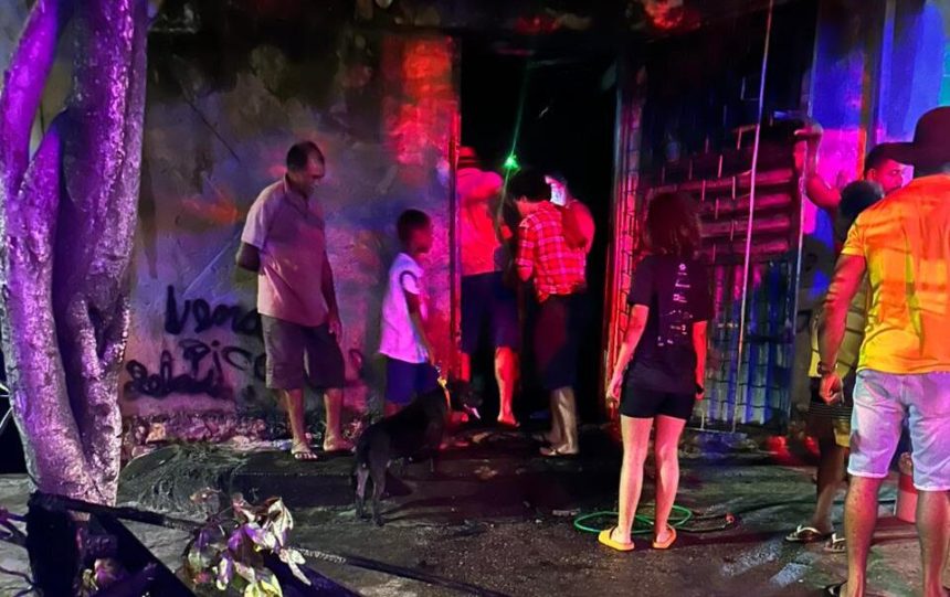 vizinhos evitam trag dia ao conter fogo em casa no santa mar 20260614