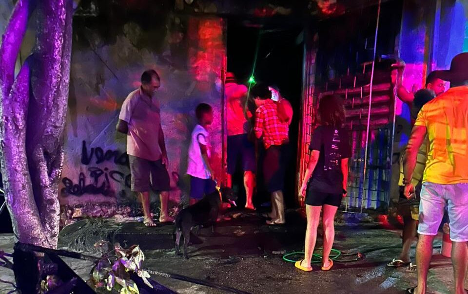 vizinhos evitam trag dia ao conter fogo em casa no santa mar 20260614