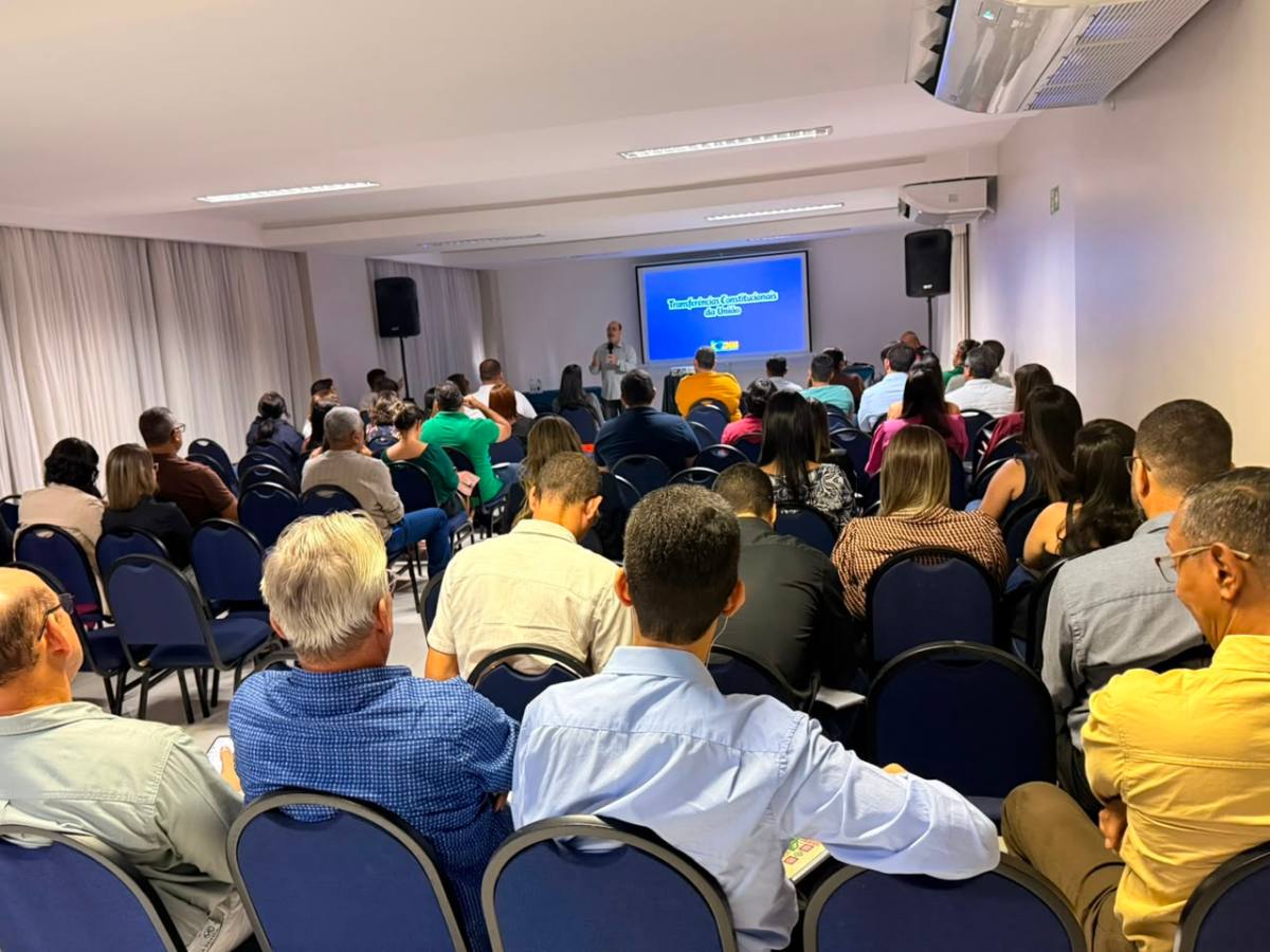 CNM Qualifica desembarca em Aracaju e capacita servidores municipais