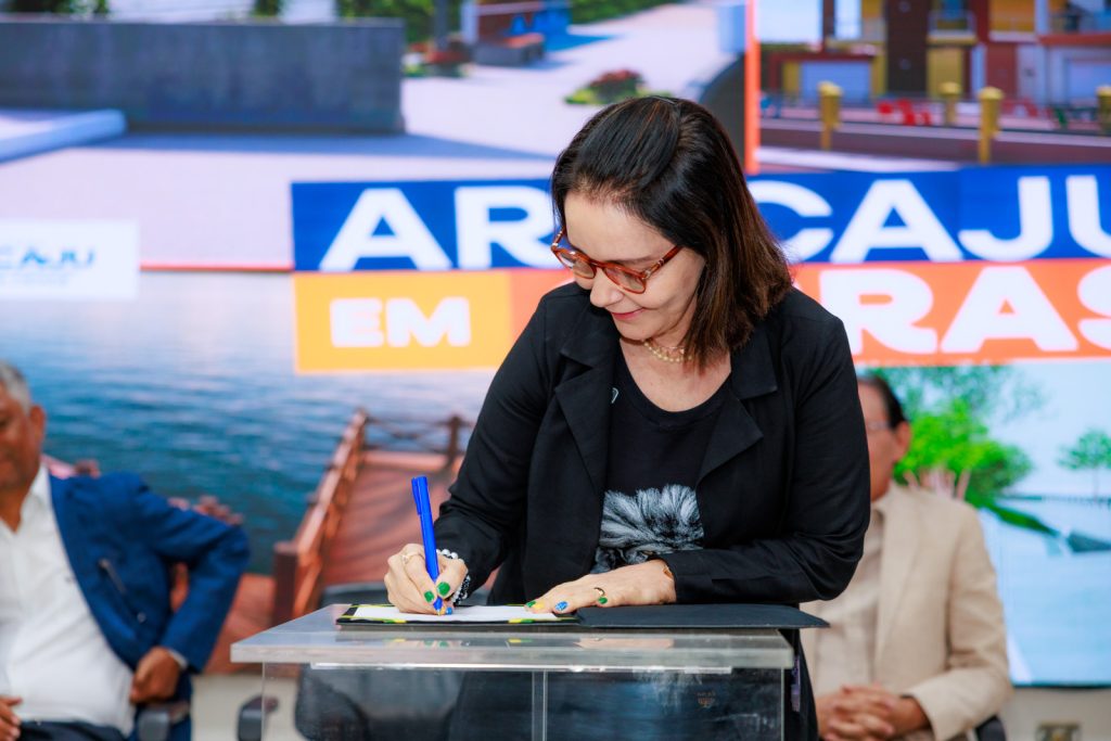 em lia assina 4 ordens de servi o e obras chegam a 40 em 1 a 20260706