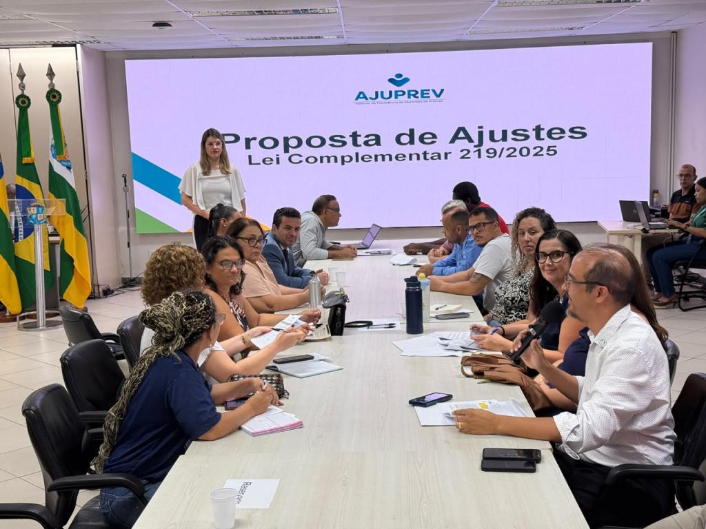 Prefeitura de Aracaju discute melhorias na previdência com centrais sindicais