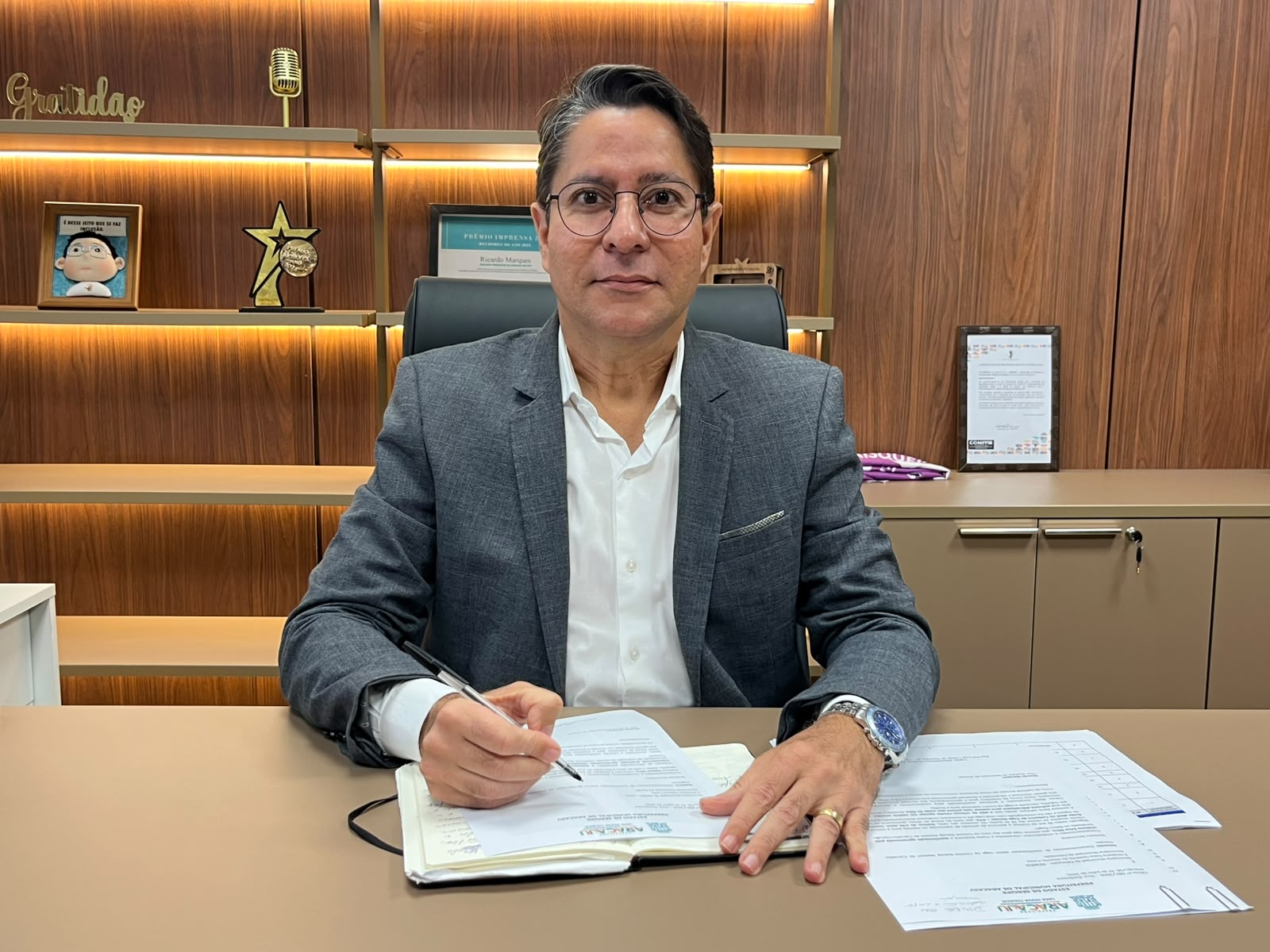 Ricardo propõe reduzir impostos e fortalecer o interior para reter jovens