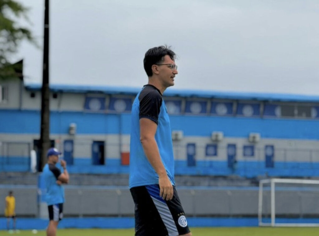 ricardo resende pede apoio da torcida do confian a para cl s 20260715