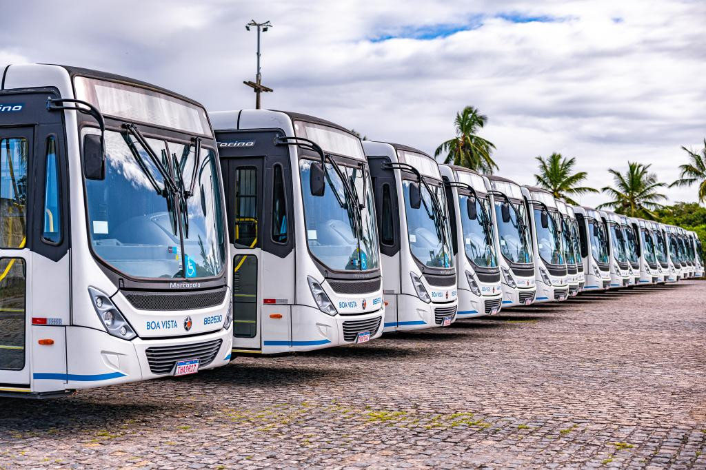 Aracaju recebe 110 ônibus climatizados e renova a frota