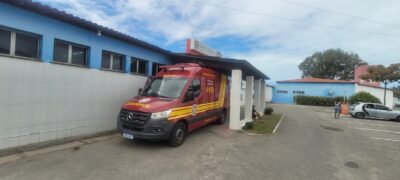 Bombeiros socorrem criança de 2 anos após afogamento em Barra dos Coqueiros