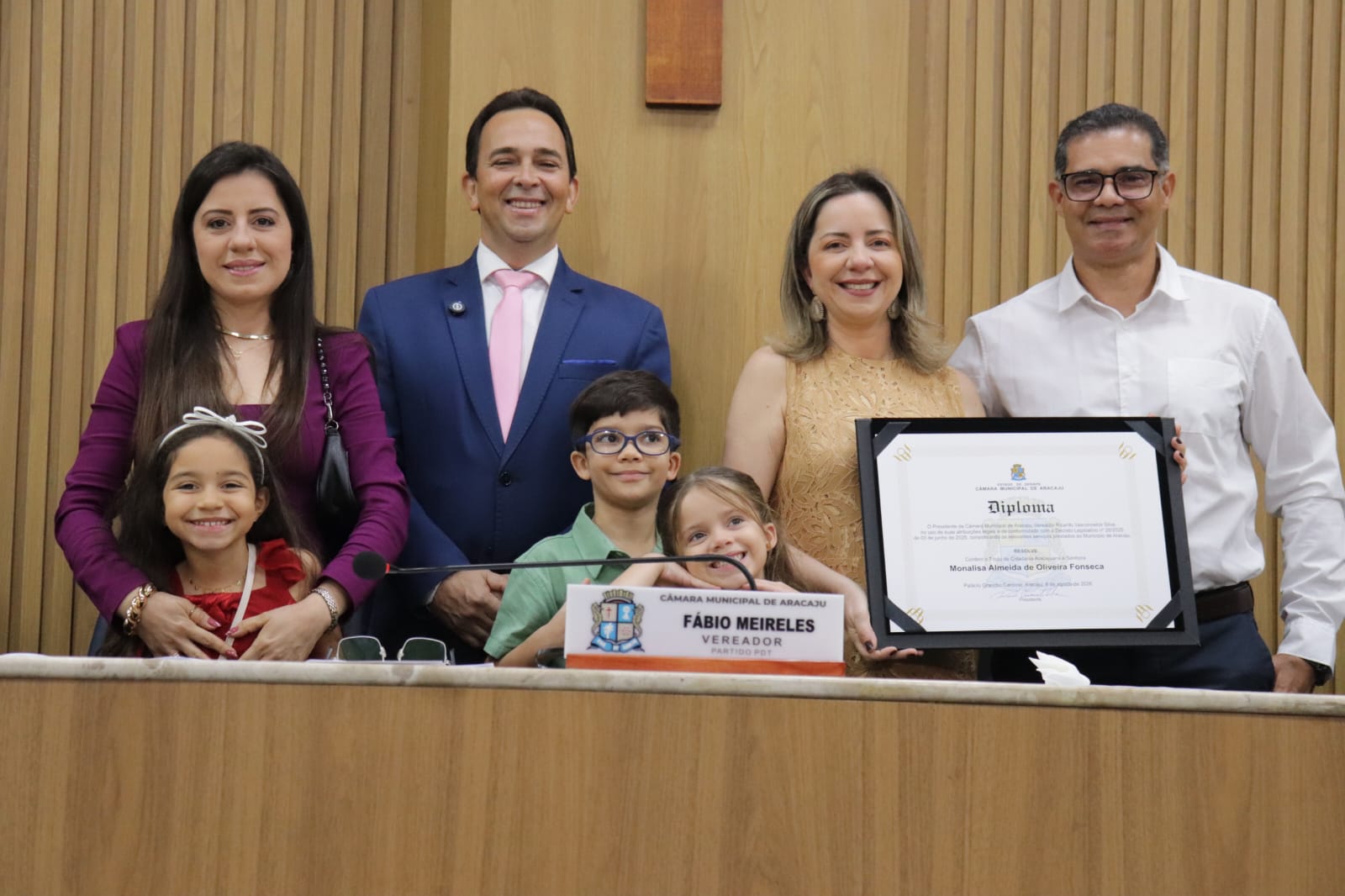 Câmara de Aracaju homenageia enfermeira Monalisa Fonseca