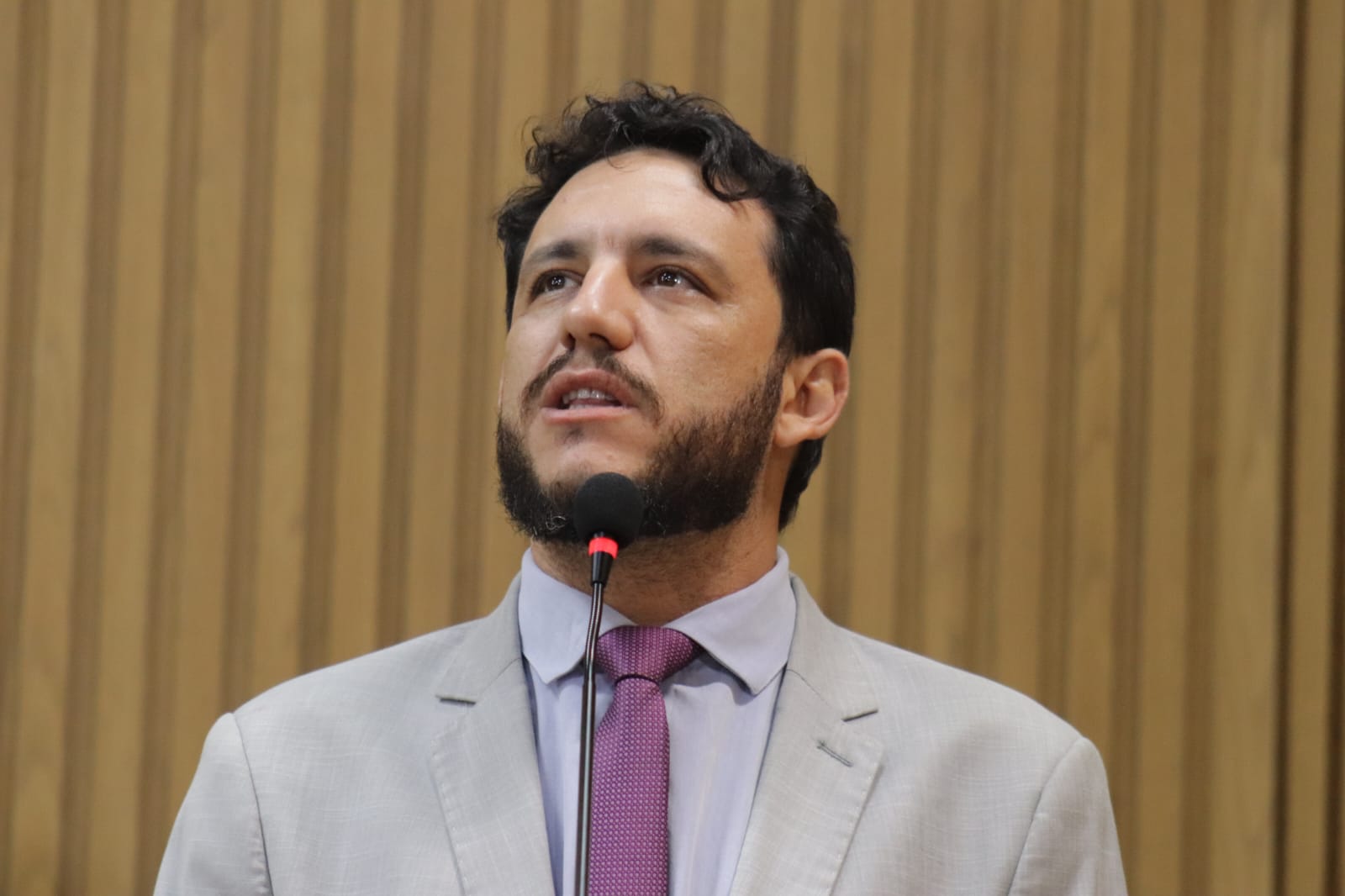 Camilo Daniel propõe pontos de apoio e selo para entregadores em Aracaju