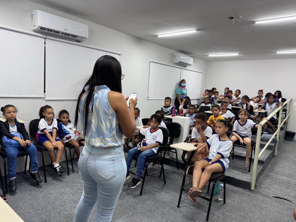 Clube do Livro Juvenil terá encontro no dia 19 em Aracaju