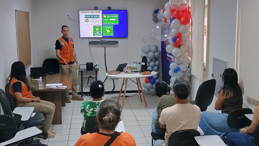 Defesa Civil apresenta rotas de evacuação a moradores da Zona de Expansão