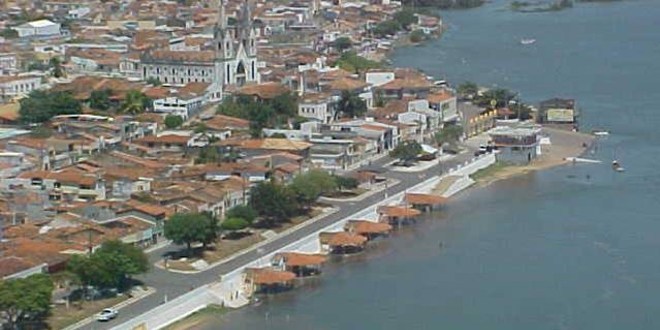 Equipe leva atendimento médico a comunidades ribeirinhas de Propriá