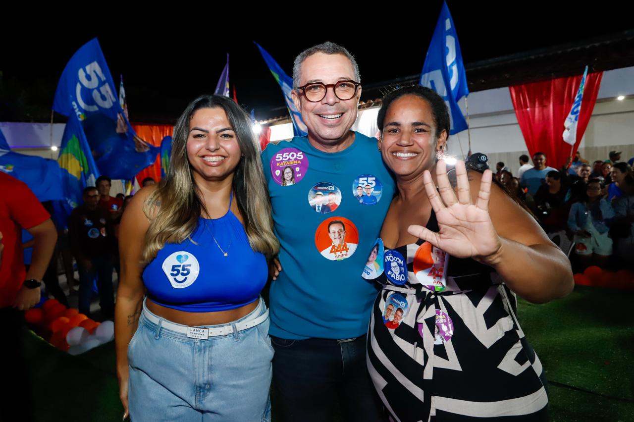 Pacientes do Opera Sergipe ao lado do governador Fábio Mitidieri em Cristinápolis