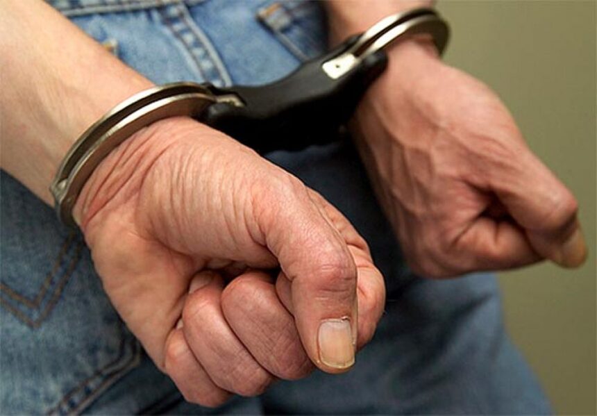 Homem baleado corre para dentro do Fórum Olímpio Mendonça em Aracaju