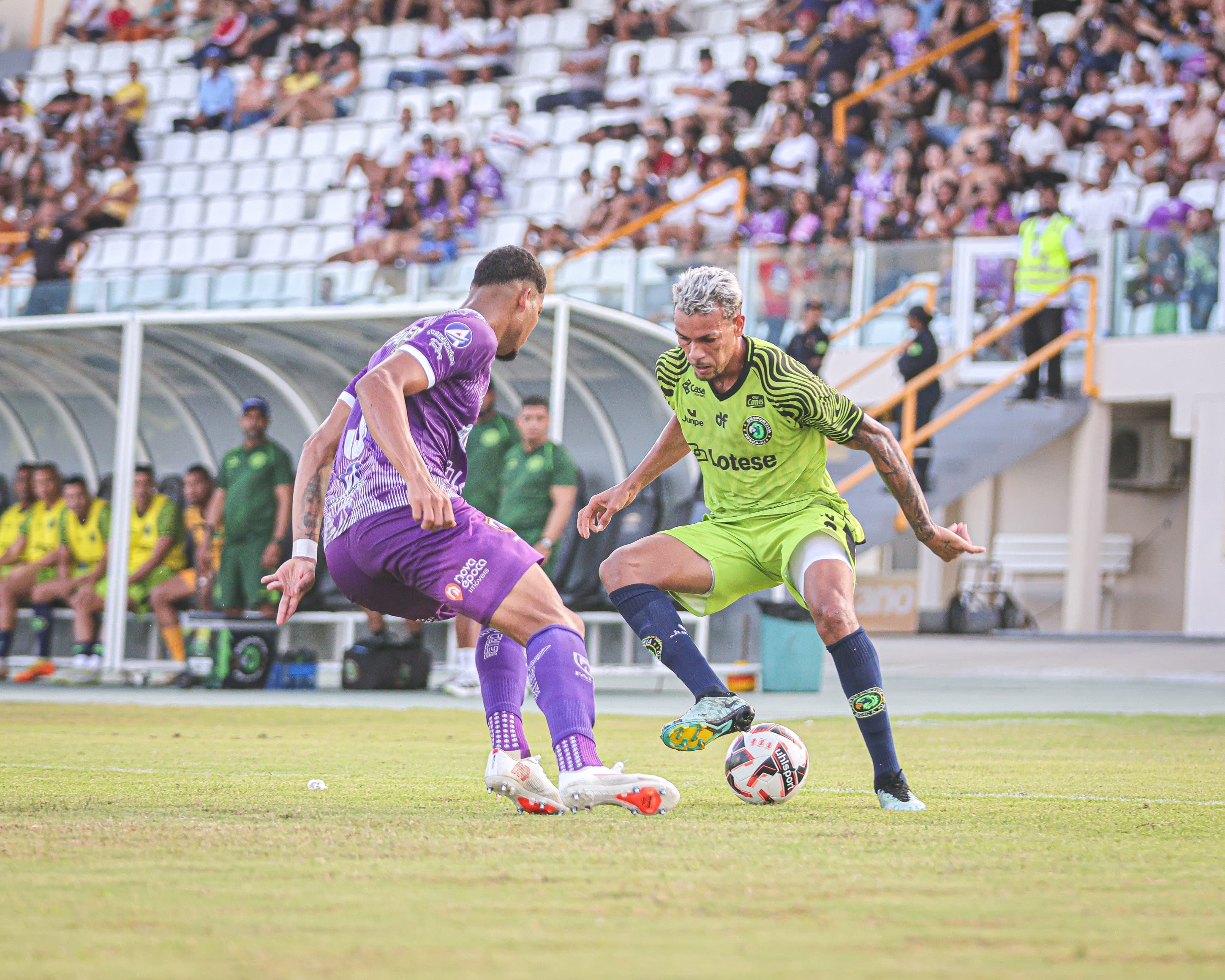 Lance da final entre Falcon e Desportiva Aracaju no Batistão
