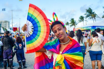 Parada LGBTQIAPN+ teve testagem e atendimento de saúde na Orla