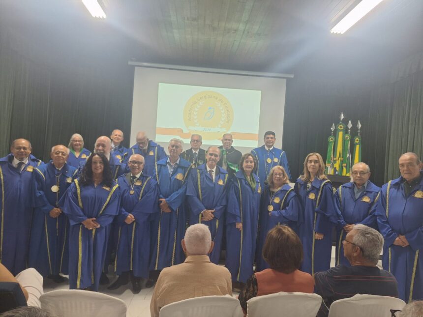 Professor Henrique Batista assume Cadeira 22 da Academia Sergipana de Educação