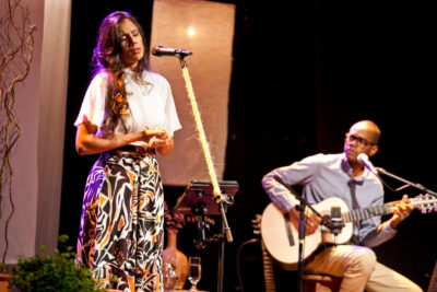 Raquel Diniz e Saulo Ferreira celebram Milton no Café da Gente