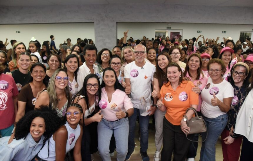 Edvaldo reúne 400 mulheres em Aracaju e assume compromissos por gênero