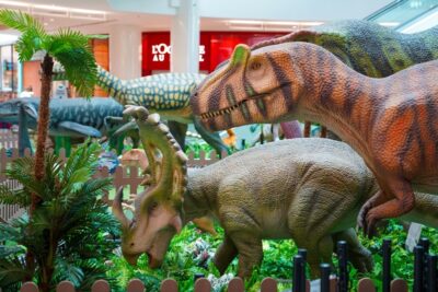 Explore mais de 20 dinossauros em tamanho real no RioMar Aracaju