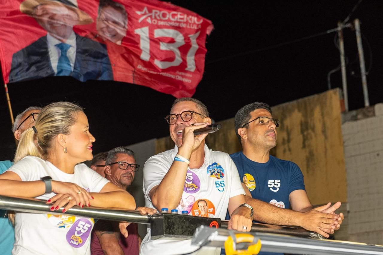 Minicarreata do governador Fábio Mitidieri no bairro Industrial, em Aracaju