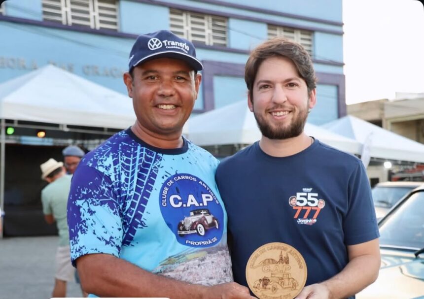 Deputado estadual Jorginho Araujo durante agenda de campanha em Sergipe