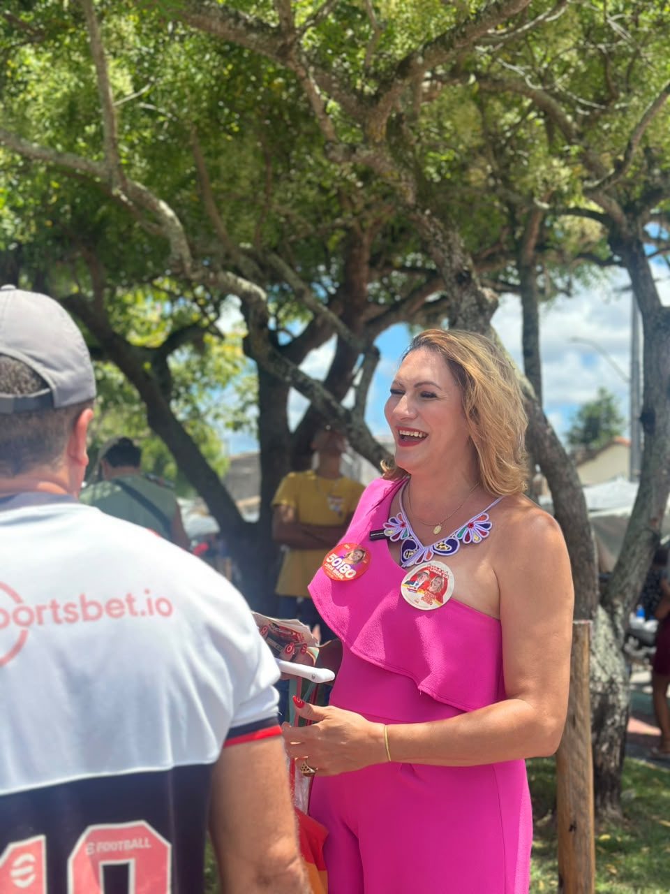 Conversa com morador durante a caminhada