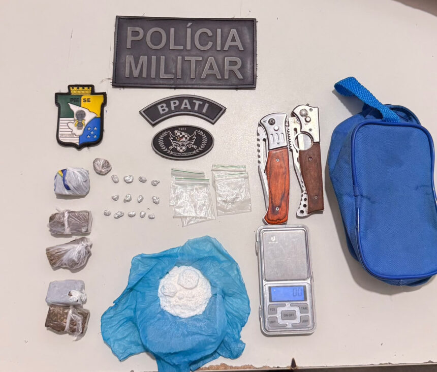 Perseguição termina em queda de carro e apreensão de drogas em São Cristóvão