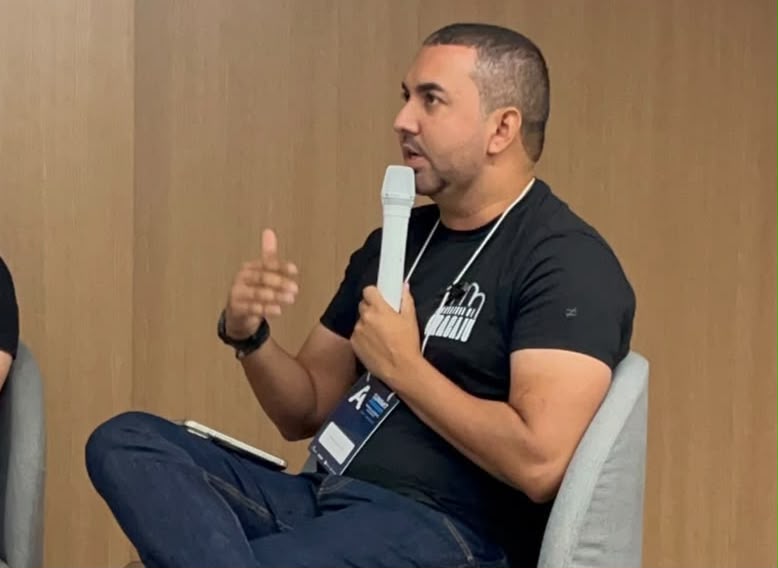 Rodrigo Tuchê durante o painel sobre corrida de rua no Summit ABRACEO Regional Nordeste