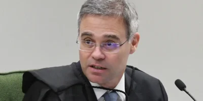 TSE julga manter ordem para tirar posts que ligam Flávio a Aparecida
