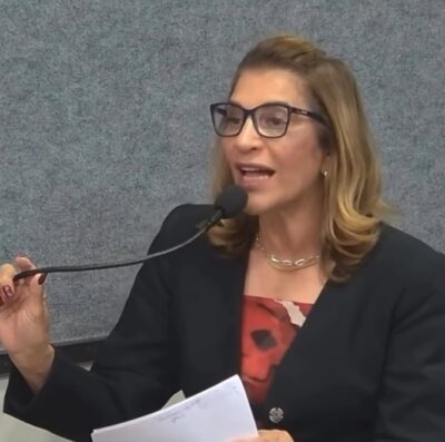 A vereadora Pastora Salete durante pronunciamento sobre abastecimento de água