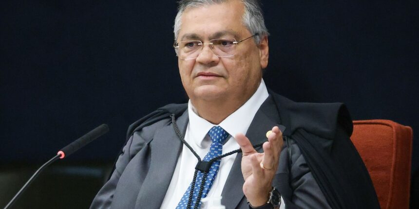 Dino arquiva ação de Antonio Tabet após TSE autorizar post sobre Nossa Senhora