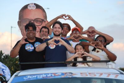 Jorginho Araújo durante ato de encerramento da campanha