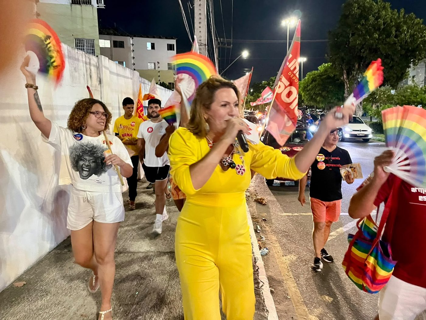 Caminhada noturna em um dos últimos trechos da campanha